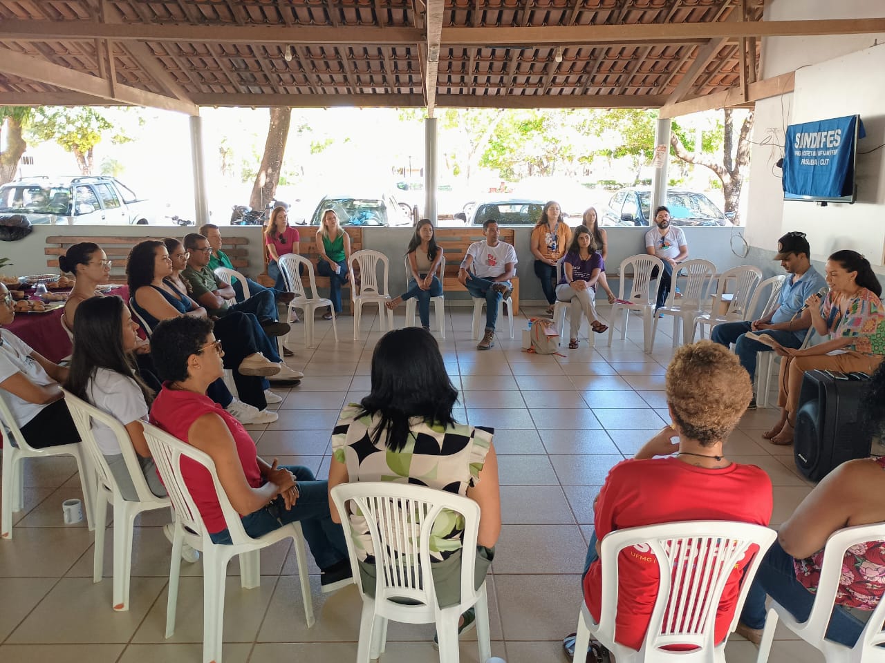 Técnico-Administrativos em Educação paralisam atividades pela LOA 2025 e pelo cumprimento integral do acordo de greve 3