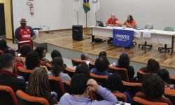 Categoria delibera participação na Greve Geral em Defesa da Educação no dia 13 de Agosto 2 Categoria delibera participação na Greve Geral em Defesa da Educação no dia 13 de Agosto 2