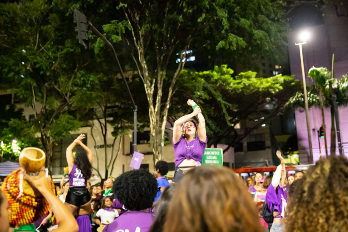 Mulheres tomam as ruas de Belo Horizonte para exigir o fim da violência de genêro e igualdade 11