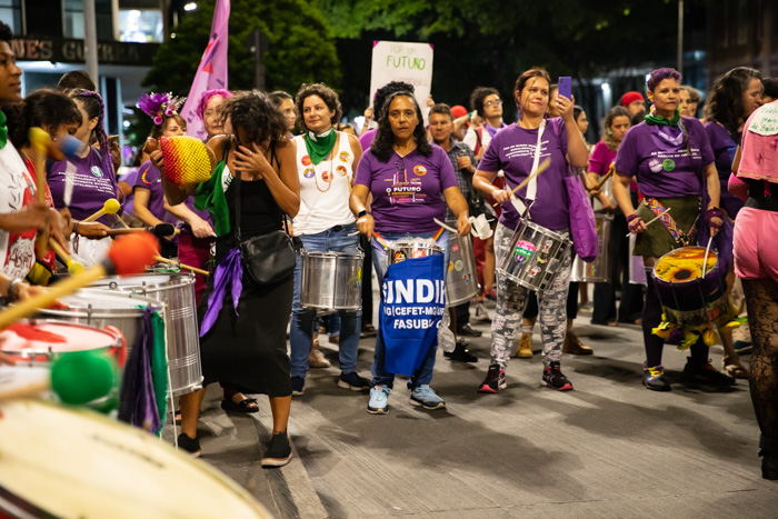 Mulheres tomam as ruas de Belo Horizonte para exigir o fim da violência de genêro e igualdade 9
