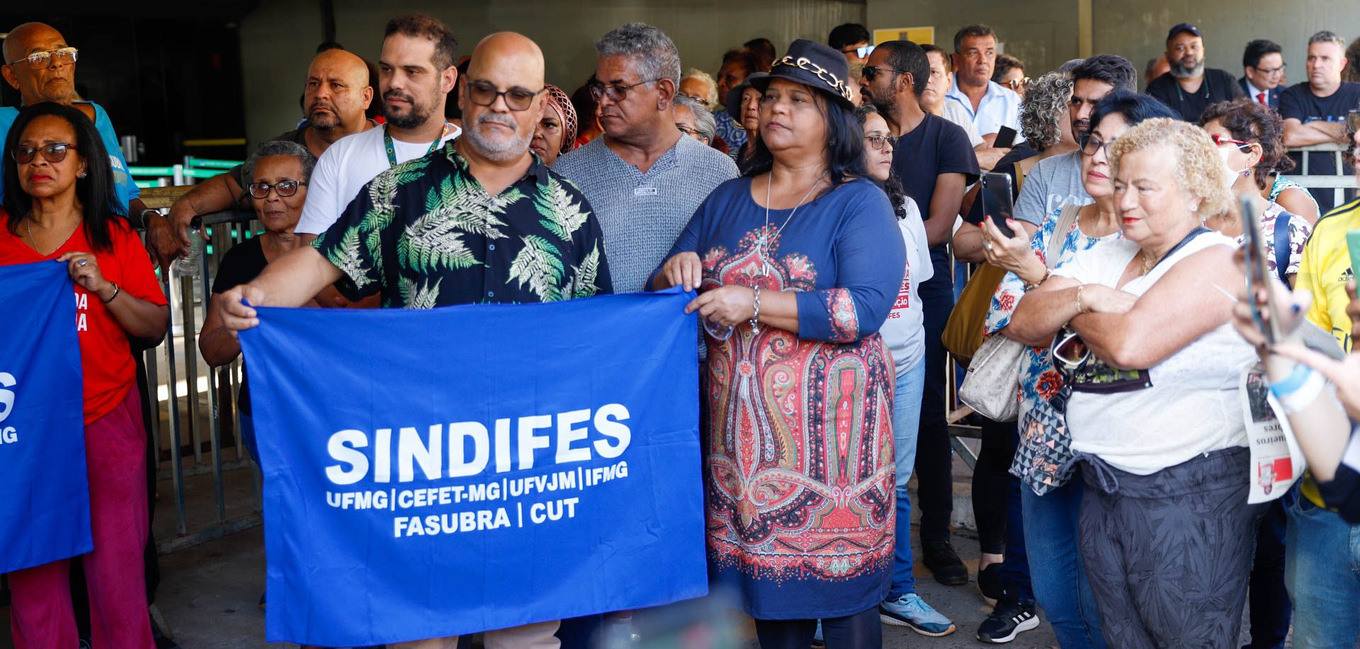 Delegação do SINDIFES participa de ato contra o novo arcabouço fiscal em Brasília 1