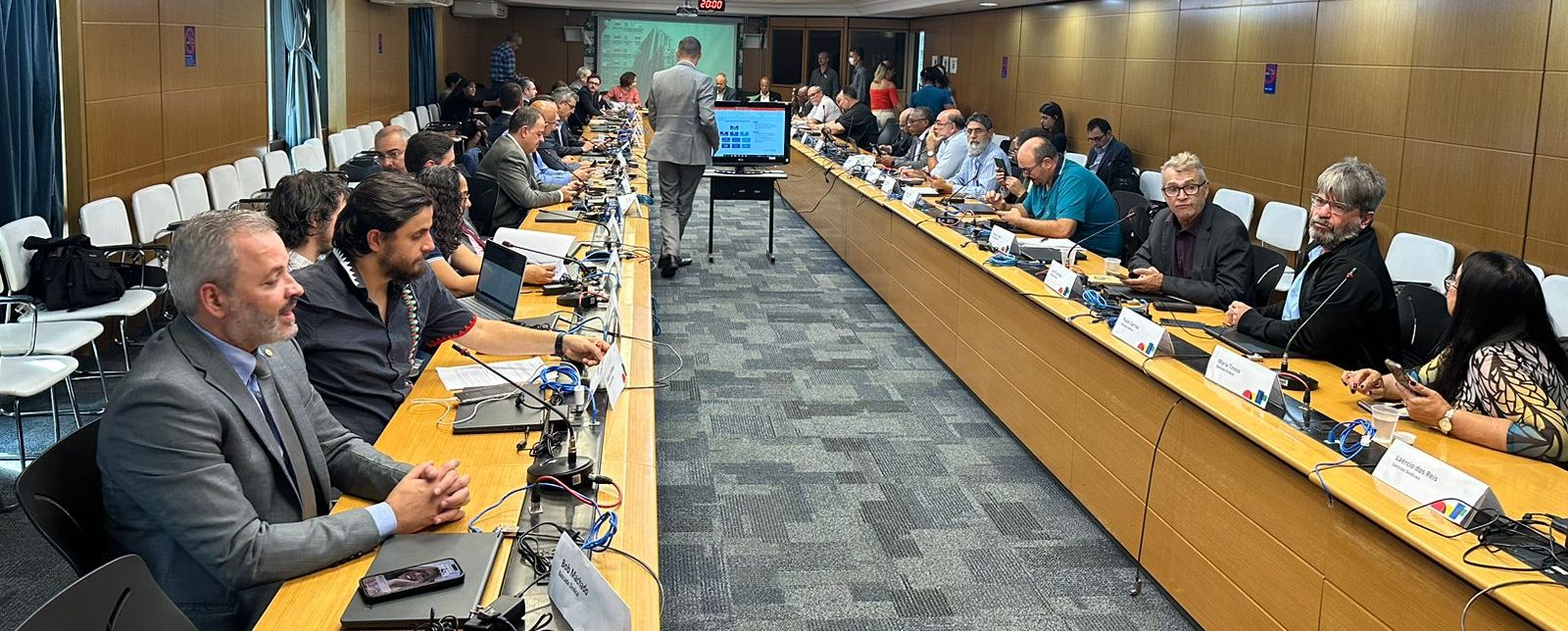 FASUBRA e demais entidades do serviço público federal reivindicam até 53,17% de recomposição salarial em Mesa Nacional de Negociação Permanente 1