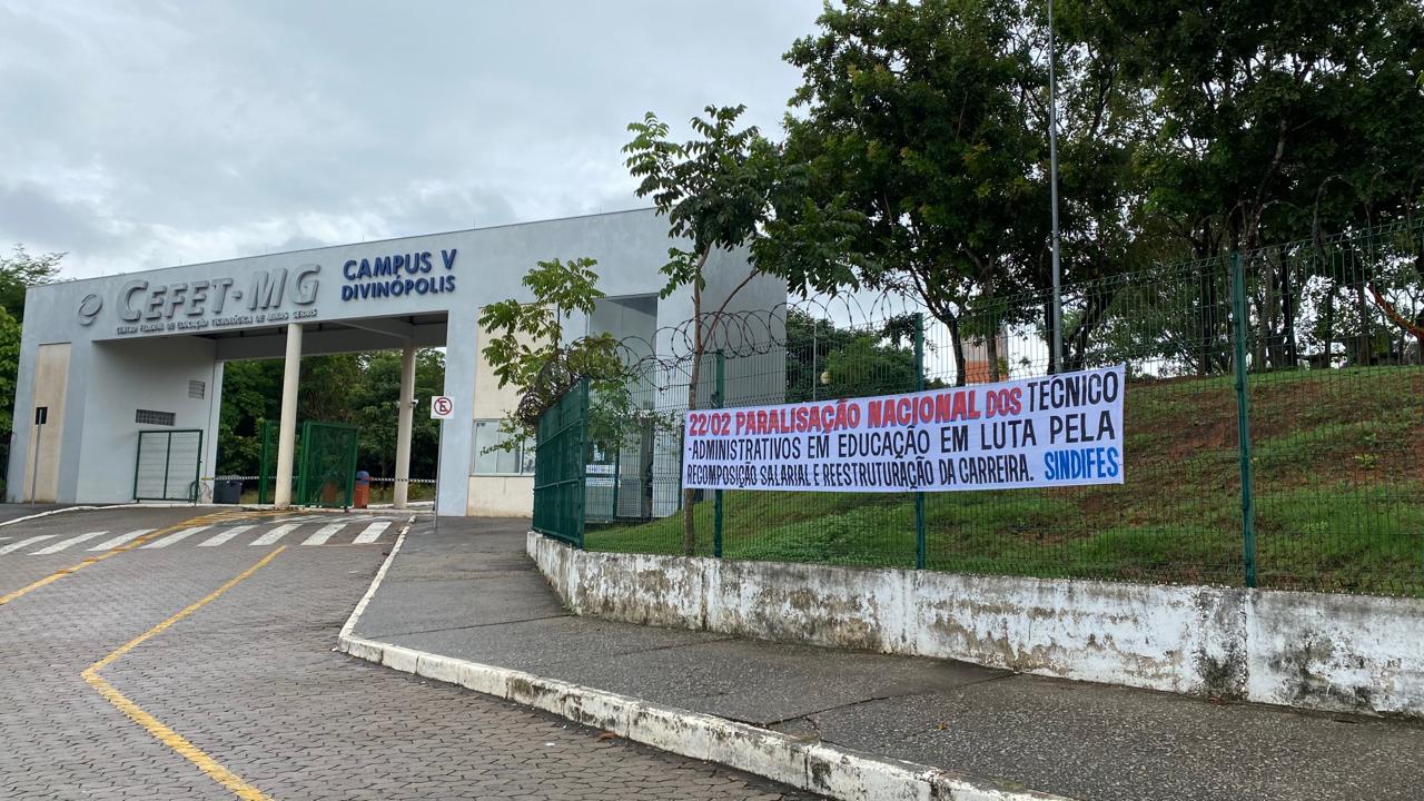 Técnico-Administrativos em Educação, da base do SINDIFES, paralisam atividades em defesa da reestruturação da Carreira e recomposição salarial 5