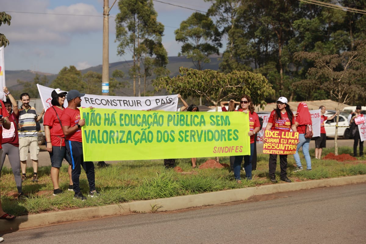 SINDIFES participa de visita de Lula à Nova Lima como parte da campanha #LulaRecebaOsTae 4