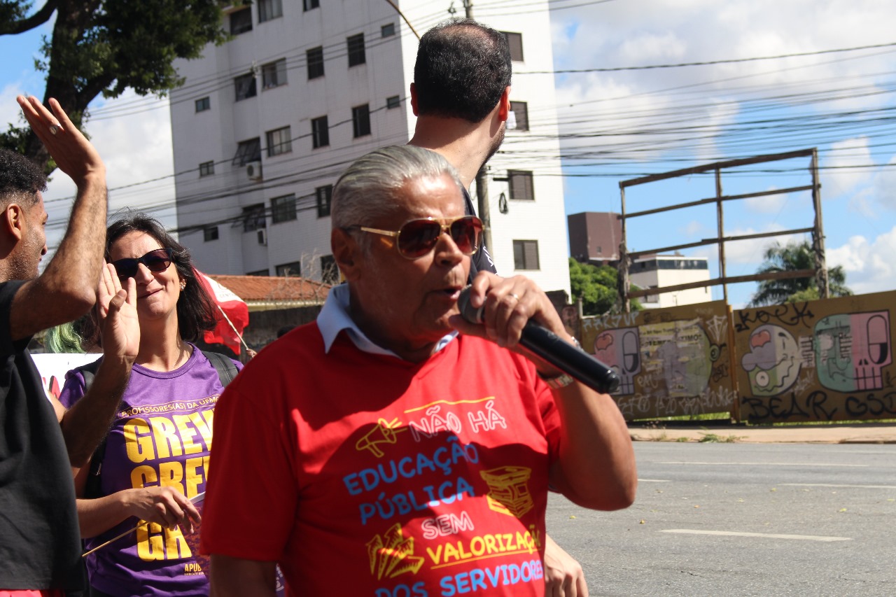 BASE DO SINDIFES PARTICIPA DO DIA NACIONAL DE LUTAS PELA EDUCAÇÃO NESTA QUINTA 6